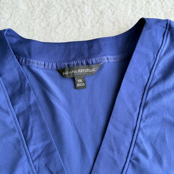 Banana Republic NWOT Women's V-Neck Blue 3/4 Sleeve Airy Blouse, Size XXL, XL, M - Picture 3 of 14
